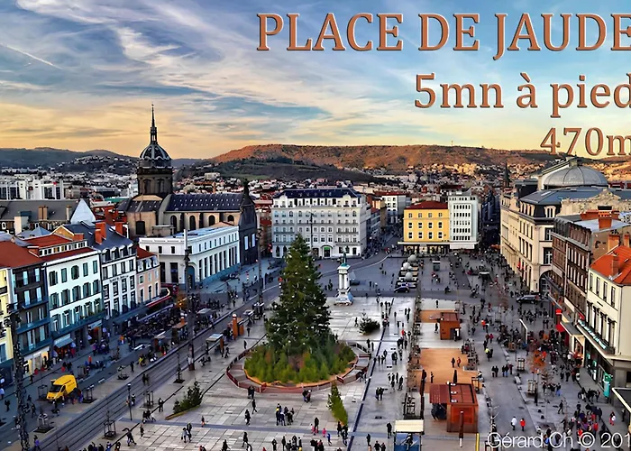 Le Petit Loft De Saint Herem Apartmán *